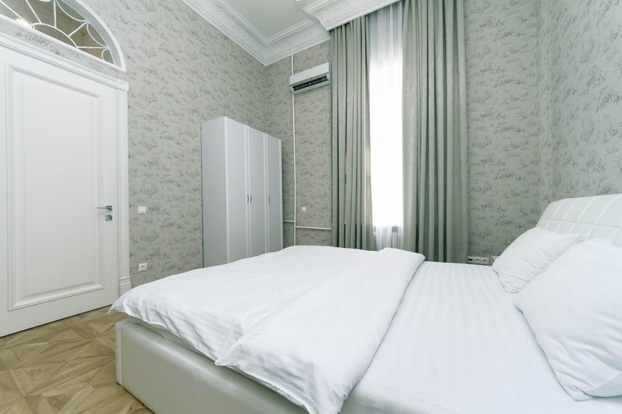 Vip Near Premier Palace & Arena City Kyiv Exterior photo